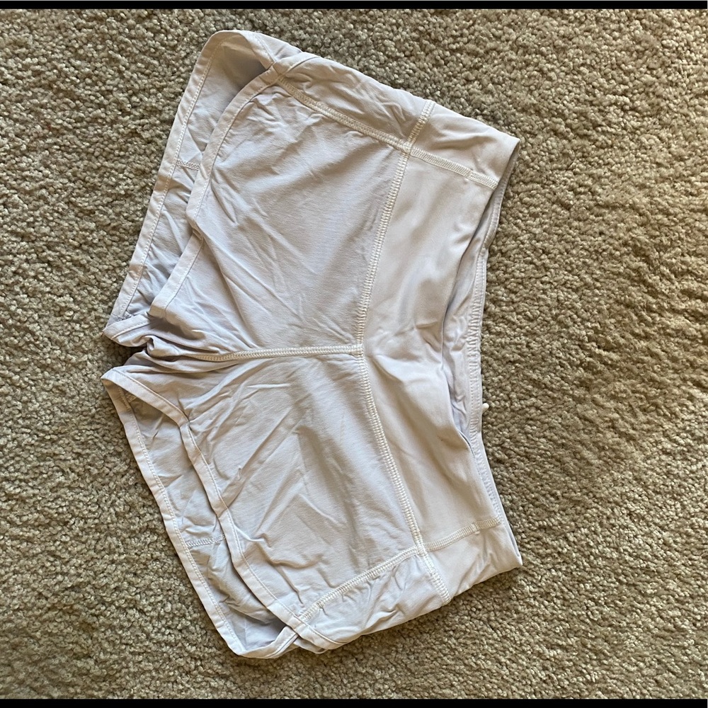 Lululemon shorts size 4